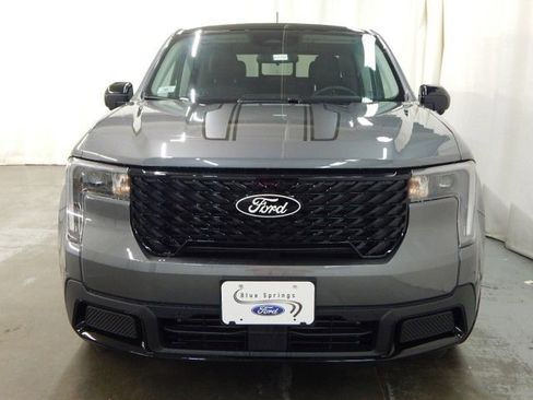 New 2025 Ford Maverick Lariat w/ Black Appearance Package image 10