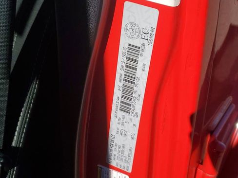 Used 2015 Jeep Wrangler Unlimited Sahara w/ Connectivity Group image 33