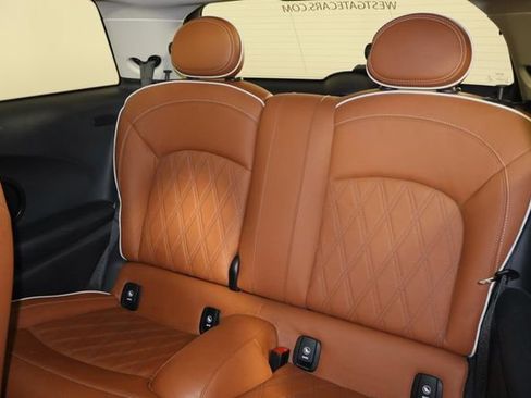 Used 2023 MINI Cooper 2-Door Hardtop w/ Signature Upholstery Package FWD image 16