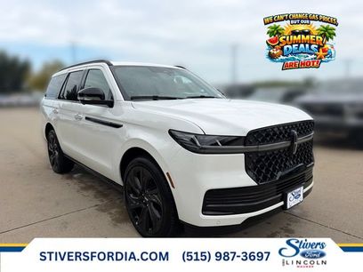 New 2027 Lincoln Navigator Reserve w/ Jet Appearance Package