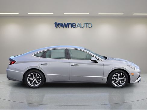 Used 2023 Hyundai Sonata SEL FWD image 6