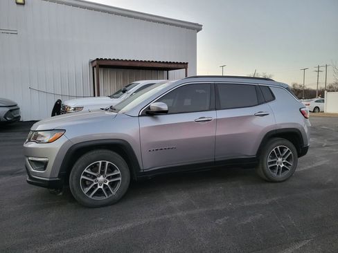 Used 2018 Jeep Compass Latitude w/ Popular Equipment Group image 28