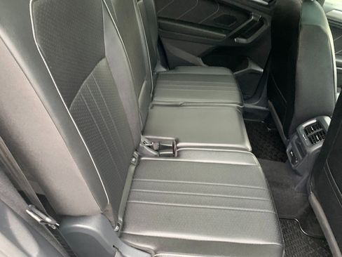 Used 2023 Volkswagen Tiguan SE R-Line FWD image 14