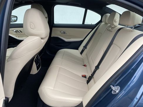 Used 2025 BMW 330i xDrive Sedan w/ Premium Package image 15