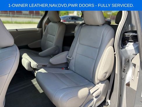 Used 2015 Toyota Sienna XLE Premium FWD image 22