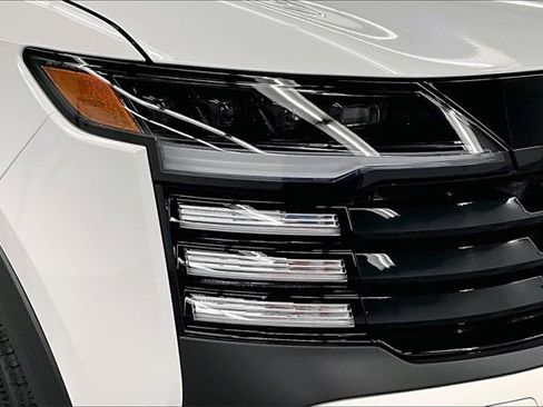 New 2026 Nissan Kicks SR w/ SR Premium Package image 13