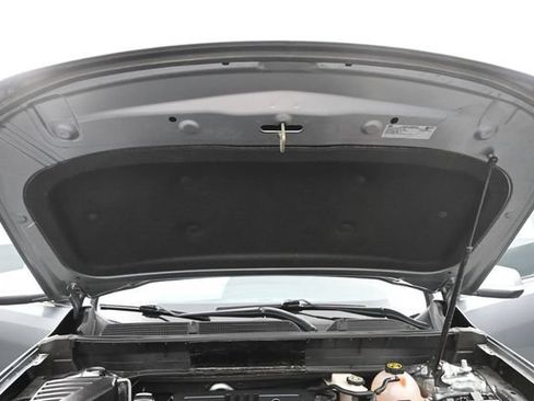 Used 2023 GMC Acadia SLE w/ Driver Convenience Package FWD image 21