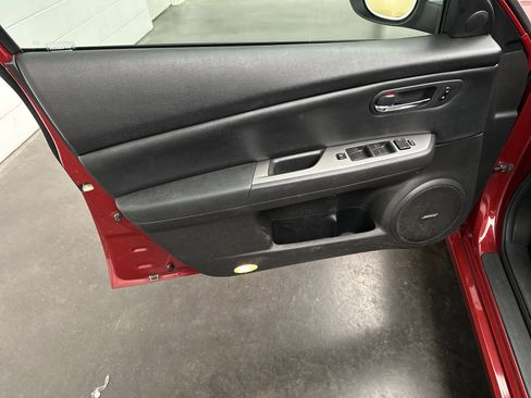 Used 2009 MAZDA MAZDA6 i Grand Touring w/ Moonroof & Bose Pkg image 16