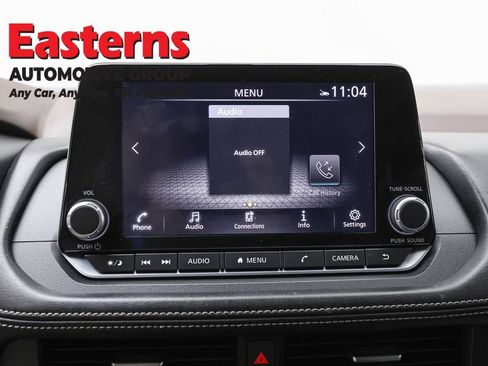 Used 2023 Nissan Rogue SV AWD/4WD image 18