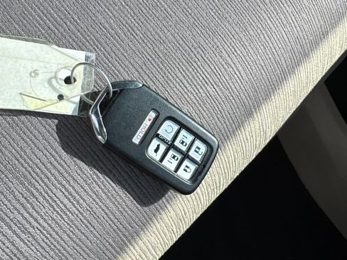 Used 2021 Honda Odyssey EX image 34