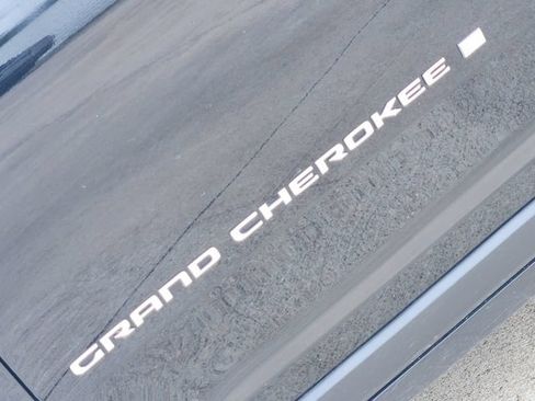 Used 2021 Jeep Grand Cherokee L Laredo w/ Luxury Tech Group I RWD image 11