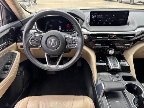 Used 2024 Acura MDX w/ Technology Package FWD image 9