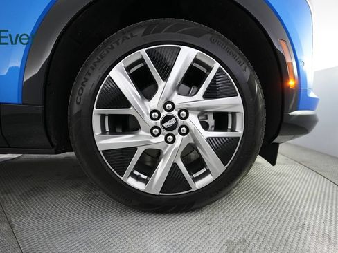 Used 2025 Cadillac Optiq Luxury 1 AWD/4WD image 20