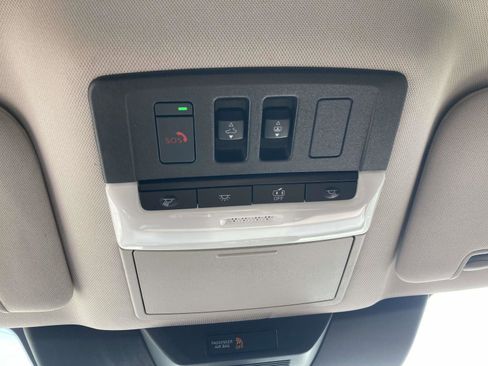 Used 2022 Nissan Pathfinder Platinum w/ Cargo Package FWD image 31