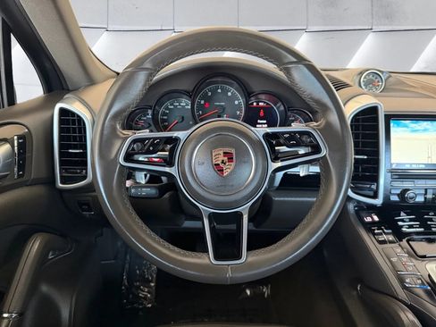 Used 2016 Porsche Cayenne AWD/4WD image 15