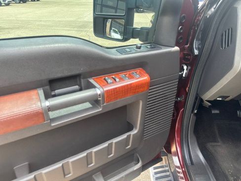 Used 2011 Ford F350 King Ranch w/ King Ranch w/Chrome Pkg AWD/4WD image 9