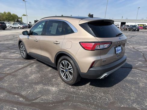 Used 2020 Ford Escape SEL image 2