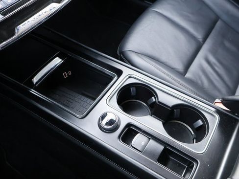 Used 2024 Lincoln Corsair Reserve w/ Equipment Group 201A image 32