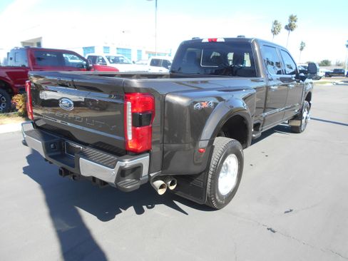 Used 2025 Ford F350 Lariat w/ Lariat Ultimate Package image 7