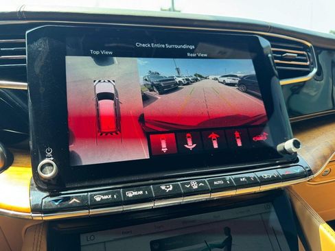 Used 2022 Jeep Grand Wagoneer Series III w/ Rear Seat Video Group 1 AWD/4WD image 24