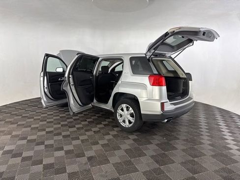 Used 2017 GMC Terrain SLE image 20