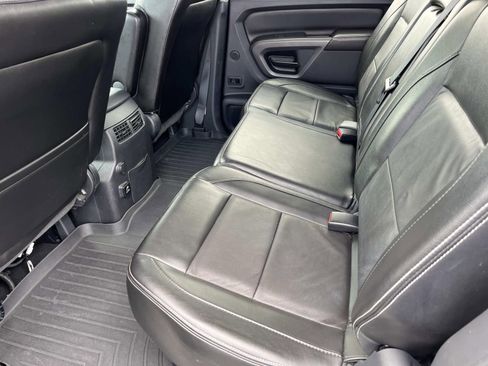 Used 2015 Nissan Titan PRO-4X w/ Pro-4x Luxury Package image 18