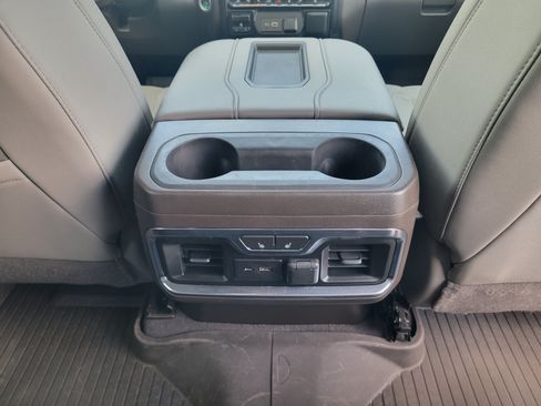 Used 2021 Chevrolet Silverado 1500 LTZ w/ LTZ Premium Package AWD/4WD image 18