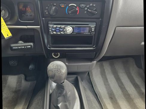 Used 2001 Toyota Tacoma S-Runner image 19