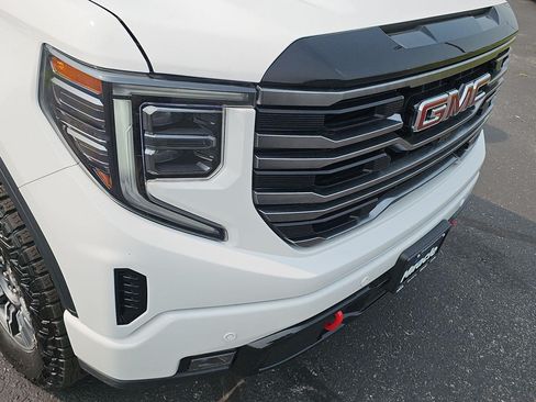 Used 2025 GMC Sierra 1500 AT4 AWD/4WD image 37