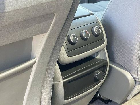 Used 2011 Chevrolet Traverse LT w/ Personal Connectivity Package FWD image 16