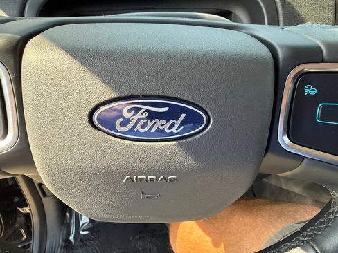 Used 2025 Ford Expedition Active RWD image 27