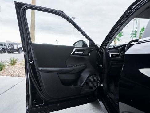 Used 2025 Mitsubishi Outlander ES image 20