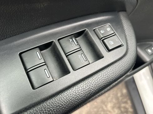 Used 2020 Honda Pilot Touring image 8