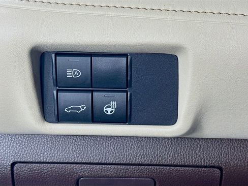 Certified 2022 Toyota Highlander Limited image 11