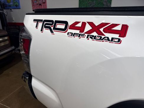 Used 2023 Toyota Tacoma TRD Off-Road AWD/4WD image 68