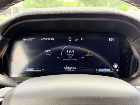 Used 2023 Jeep Grand Cherokee L Limited image 11