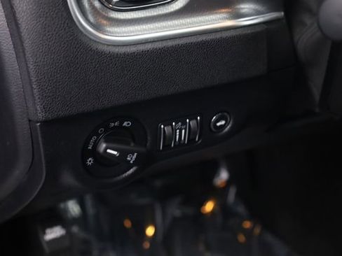 Used 2014 Dodge Charger SXT Plus image 12