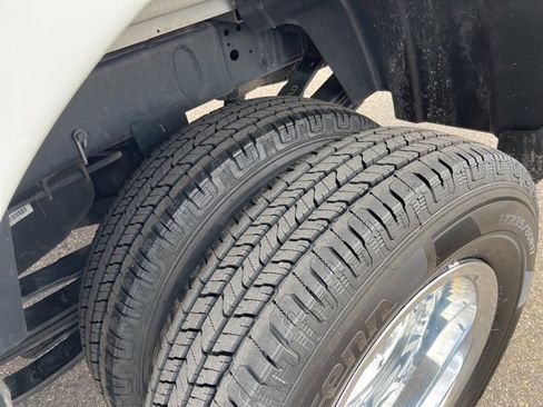 Used 2024 RAM 3500 Tradesman w/ Chrome Appearance Group image 15