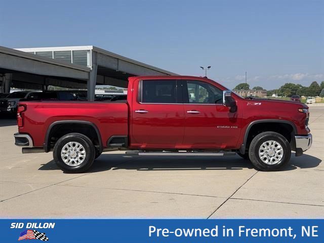 Used 2025 Chevrolet Silverado 2500 LTZ w/ LTZ Premium Package AWD/4WD image 3
