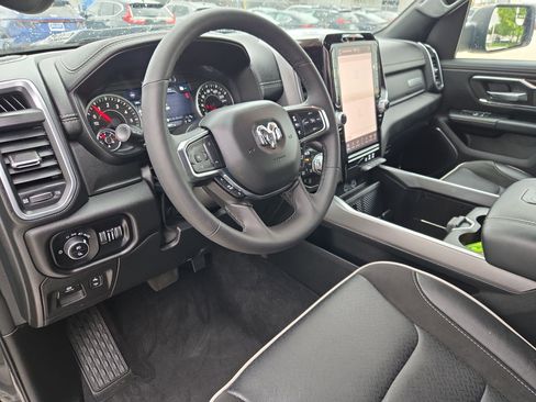 Used 2025 RAM 1500 Laramie w/ Sport Appearance Package AWD/4WD image 13