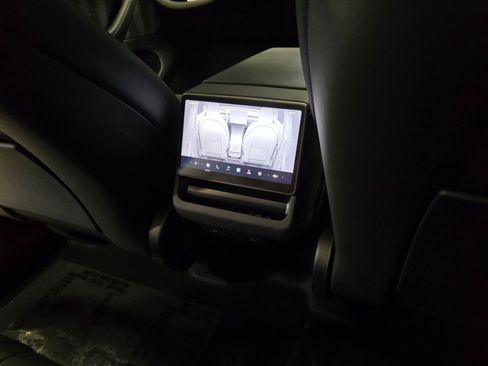 Used 2026 Tesla Model Y Long Range image 39