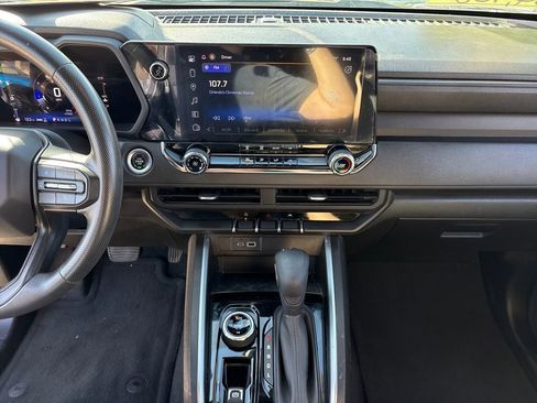 Used 2023 Chevrolet Colorado Trail Boss w/ Technology Package image 22