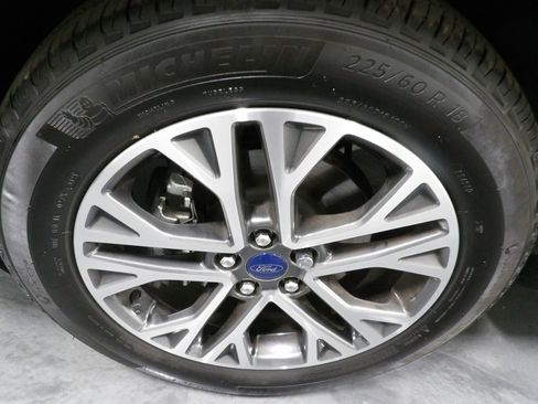 Used 2021 Ford Escape SEL w/ Technology Package image 22