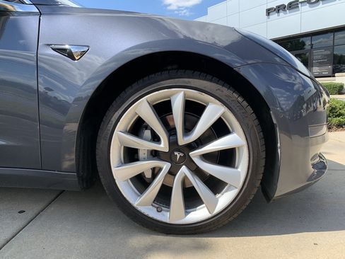 Used 2018 Tesla Model 3 Mid Range RWD image 13
