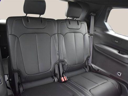 Used 2024 Jeep Grand Cherokee L Limited w/ Trailer Tow Package image 17