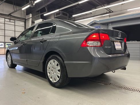 Used 2011 Honda Civic DX-VP image 5