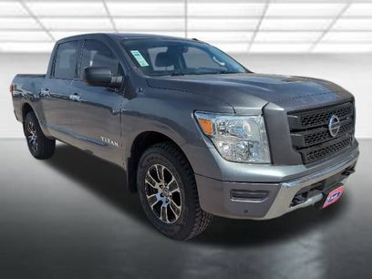 Used 2021 Nissan Titan SV w/ SV Convenience Package