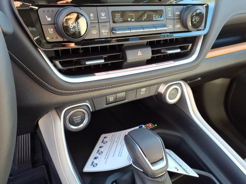 New 2026 Toyota Grand Highlander Platinum image 14