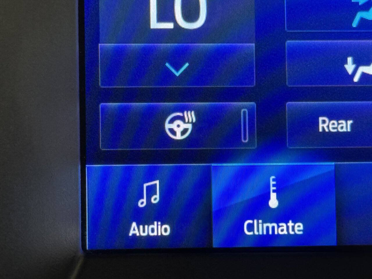 Used 2019 Ford Edge Titanium w/ Equipment Group 301A AWD/4WD image 38