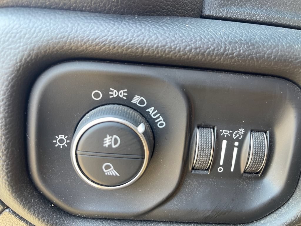 Used 2025 RAM 1500 Big Horn AWD/4WD image 17